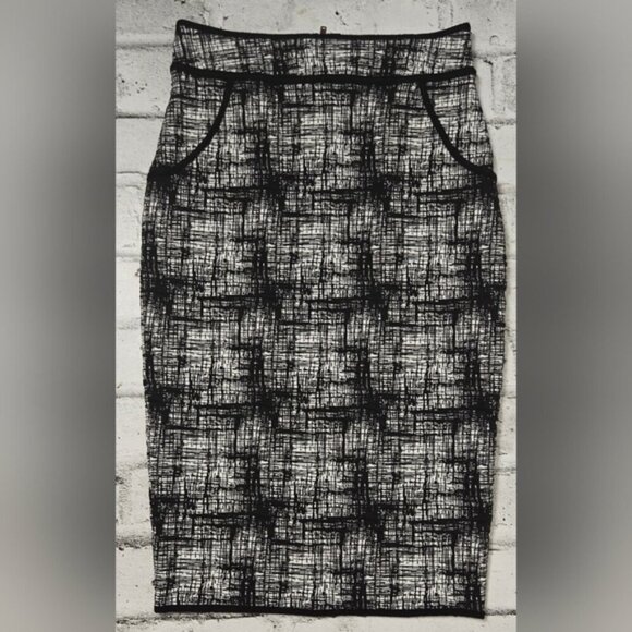 Faith and Joy New York Black & White Grid Pattern Skirt - Picture 2 of 10
